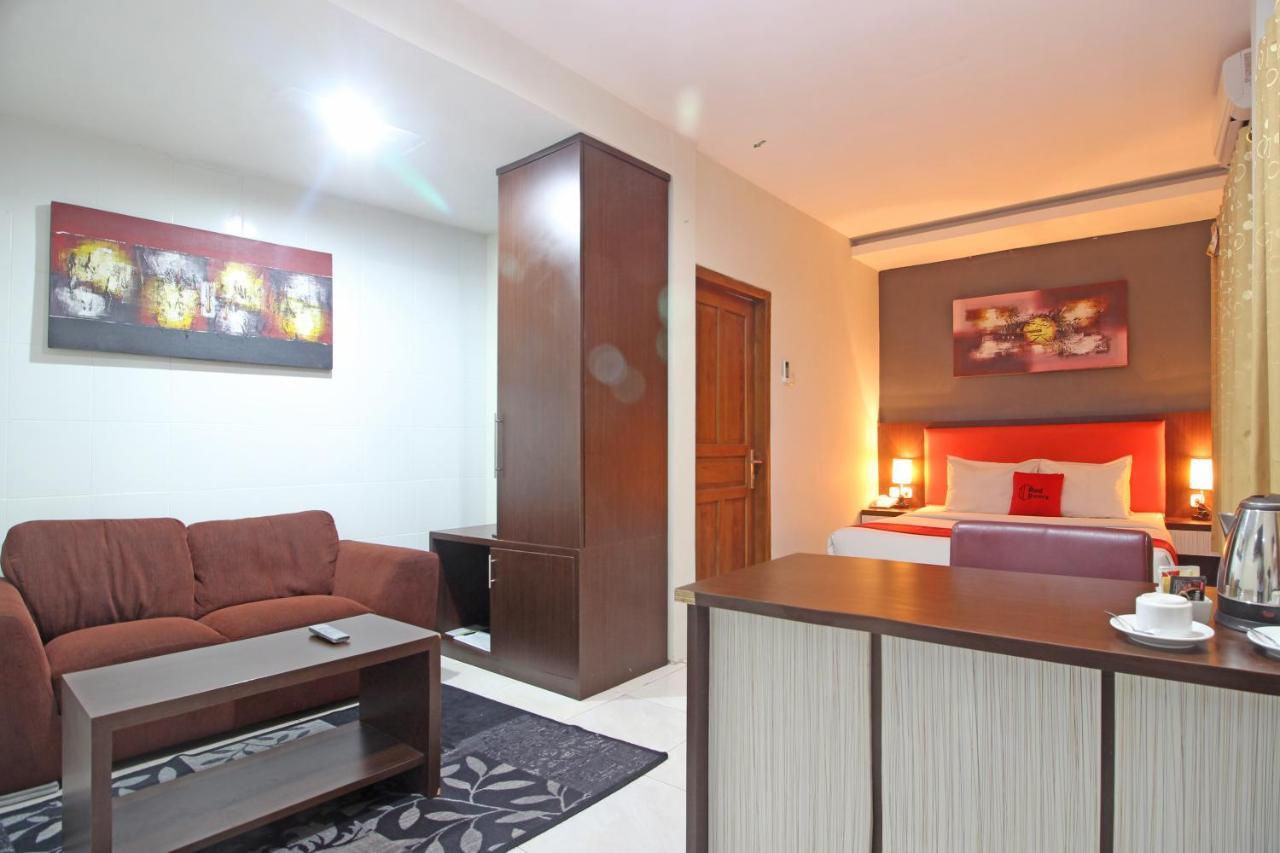 RedDoorz Plus near Keraton Solo Exterior foto