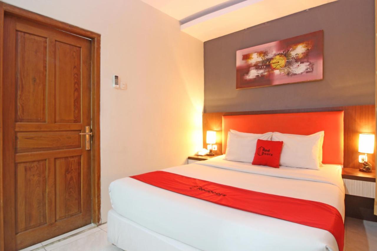 RedDoorz Plus near Keraton Solo Exterior foto