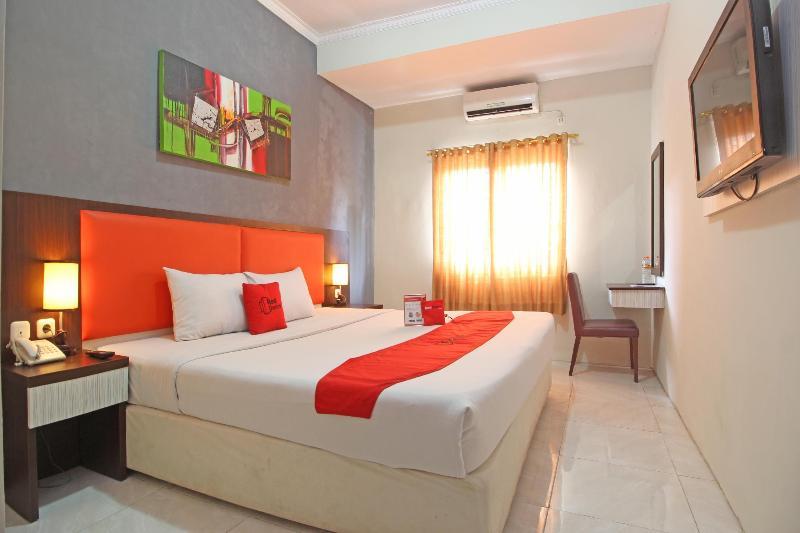 RedDoorz Plus near Keraton Solo Exterior foto